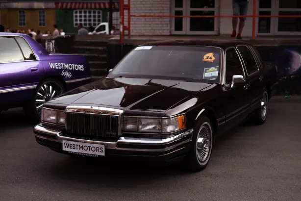 Nomini Kasino Android/iOS Sovellus